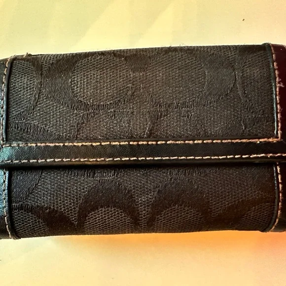 Coach Tri-fold Signature Jacquard Credit Card Wallet - Picture 2 of 5